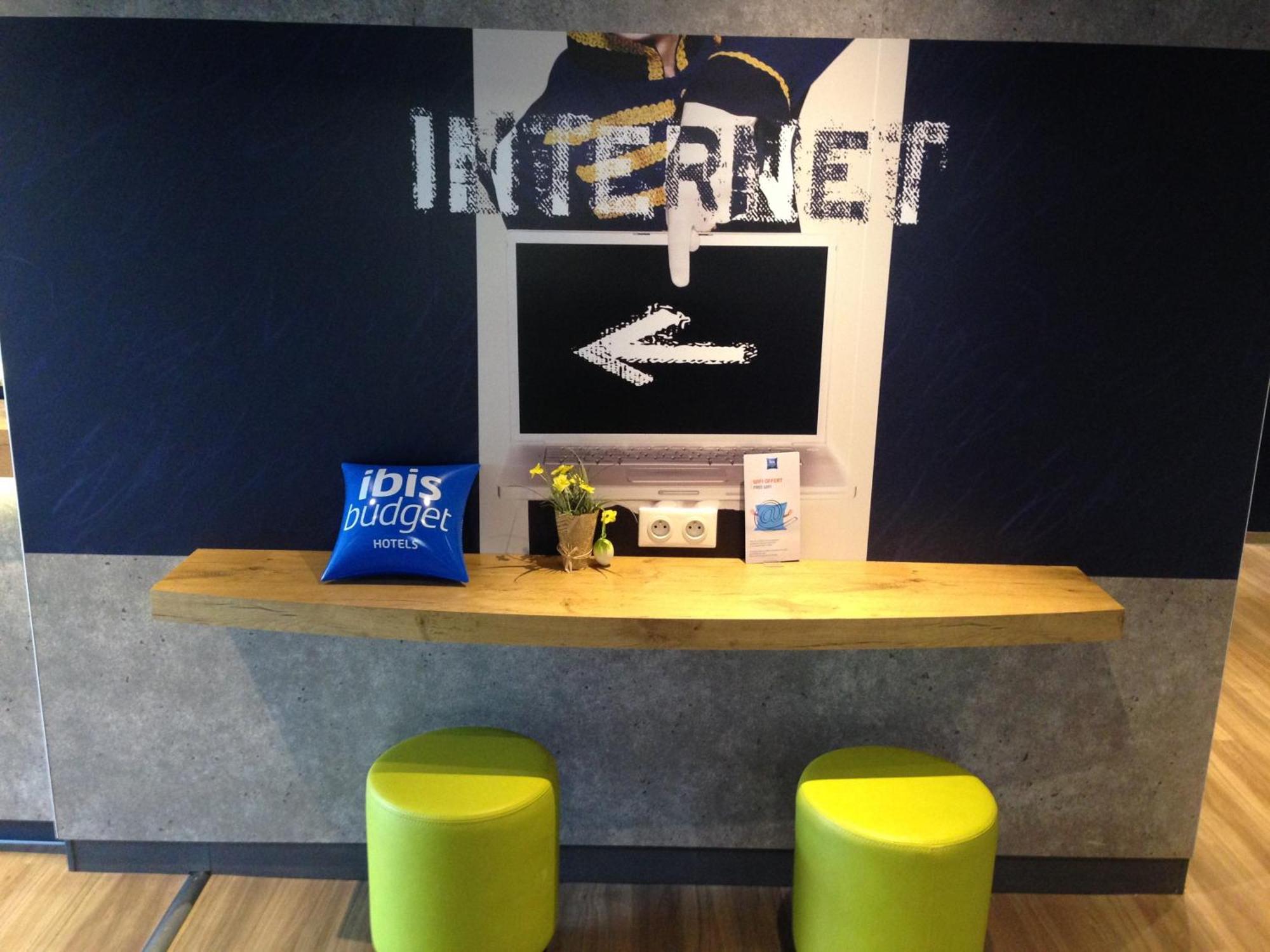 Ibis Budget Clermont Ferrand Sud Aubiere Bagian luar foto