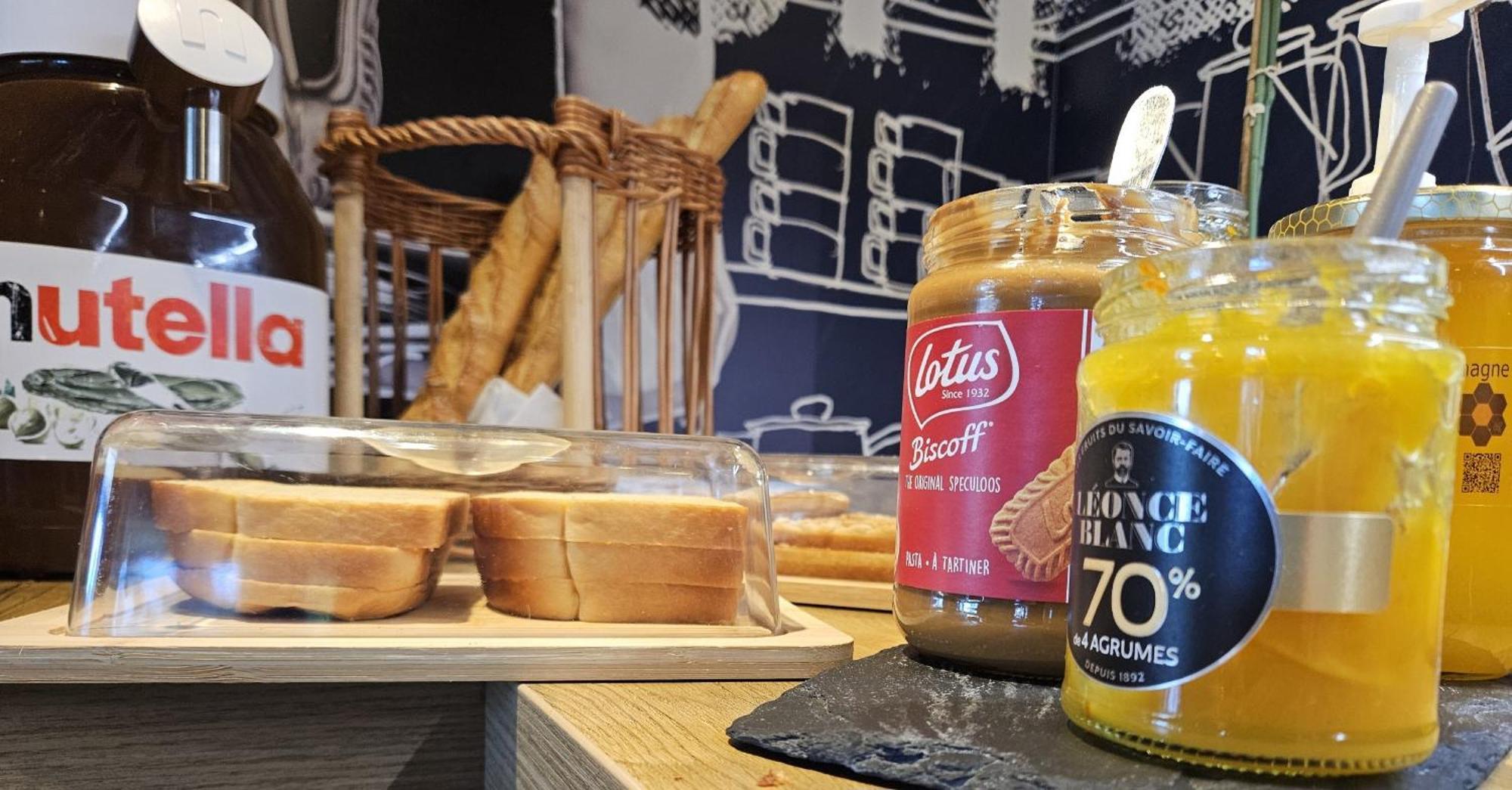 Ibis Budget Clermont Ferrand Sud Aubiere Bagian luar foto