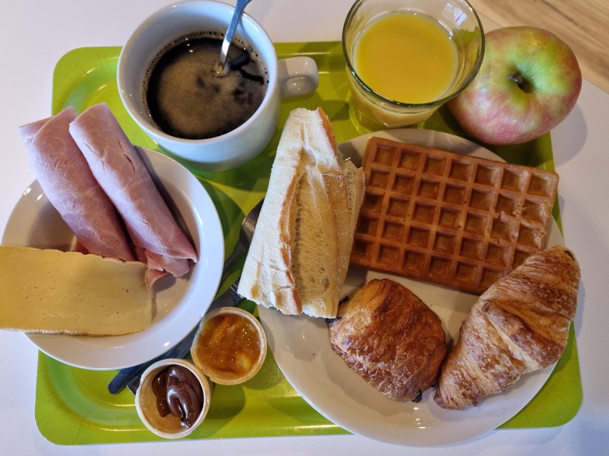Ibis Budget Clermont Ferrand Sud Aubiere Bagian luar foto