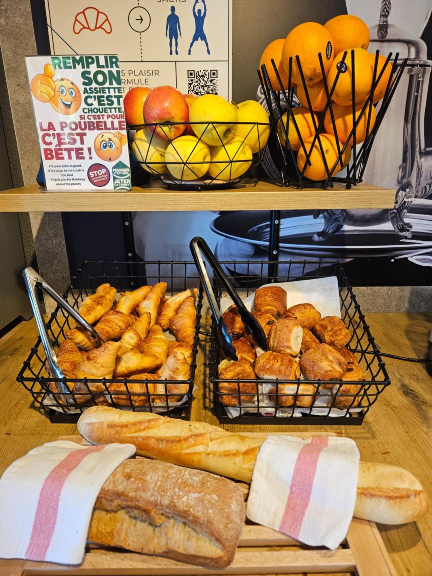 Ibis Budget Clermont Ferrand Sud Aubiere Bagian luar foto