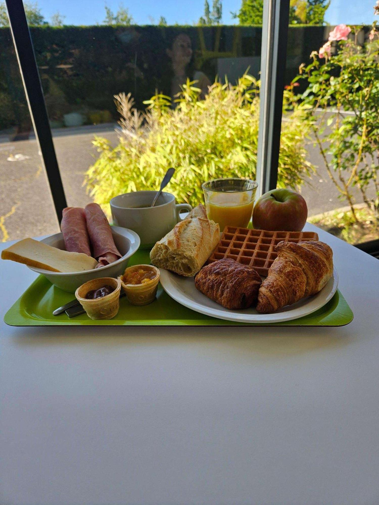 Ibis Budget Clermont Ferrand Sud Aubiere Bagian luar foto